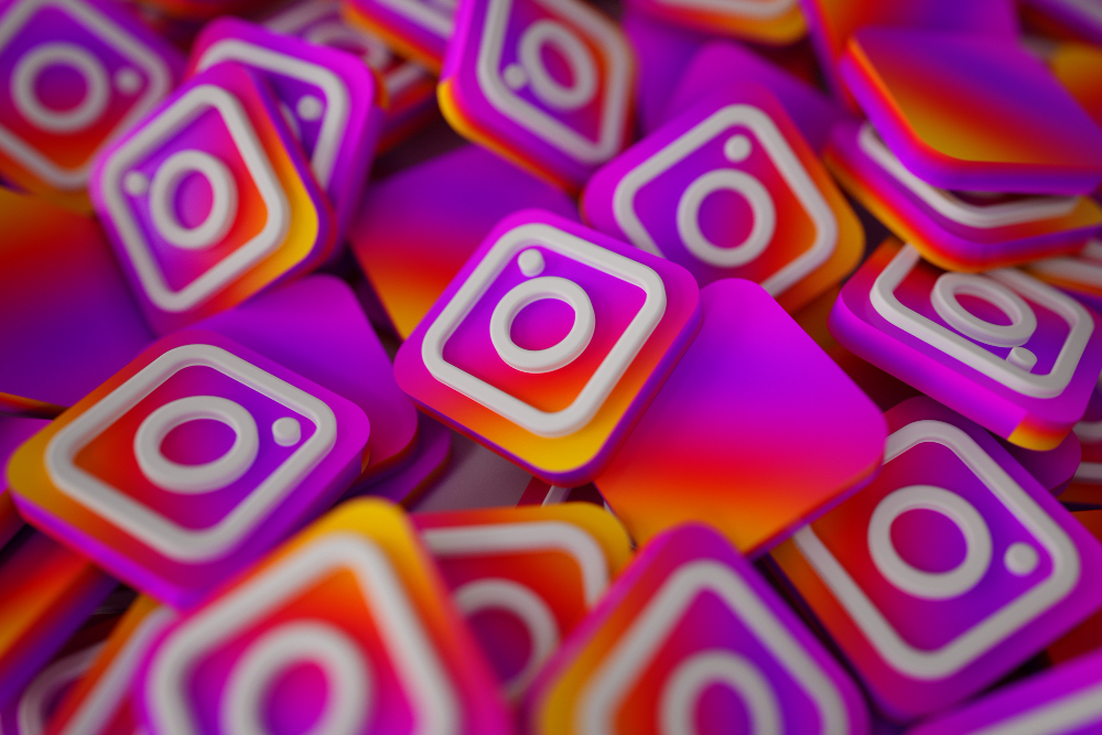 Instagram’s New Instants Feature