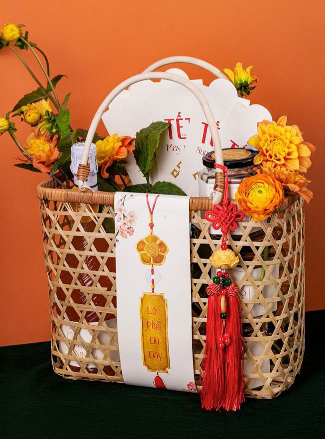 Festive Floral Gift Hamper